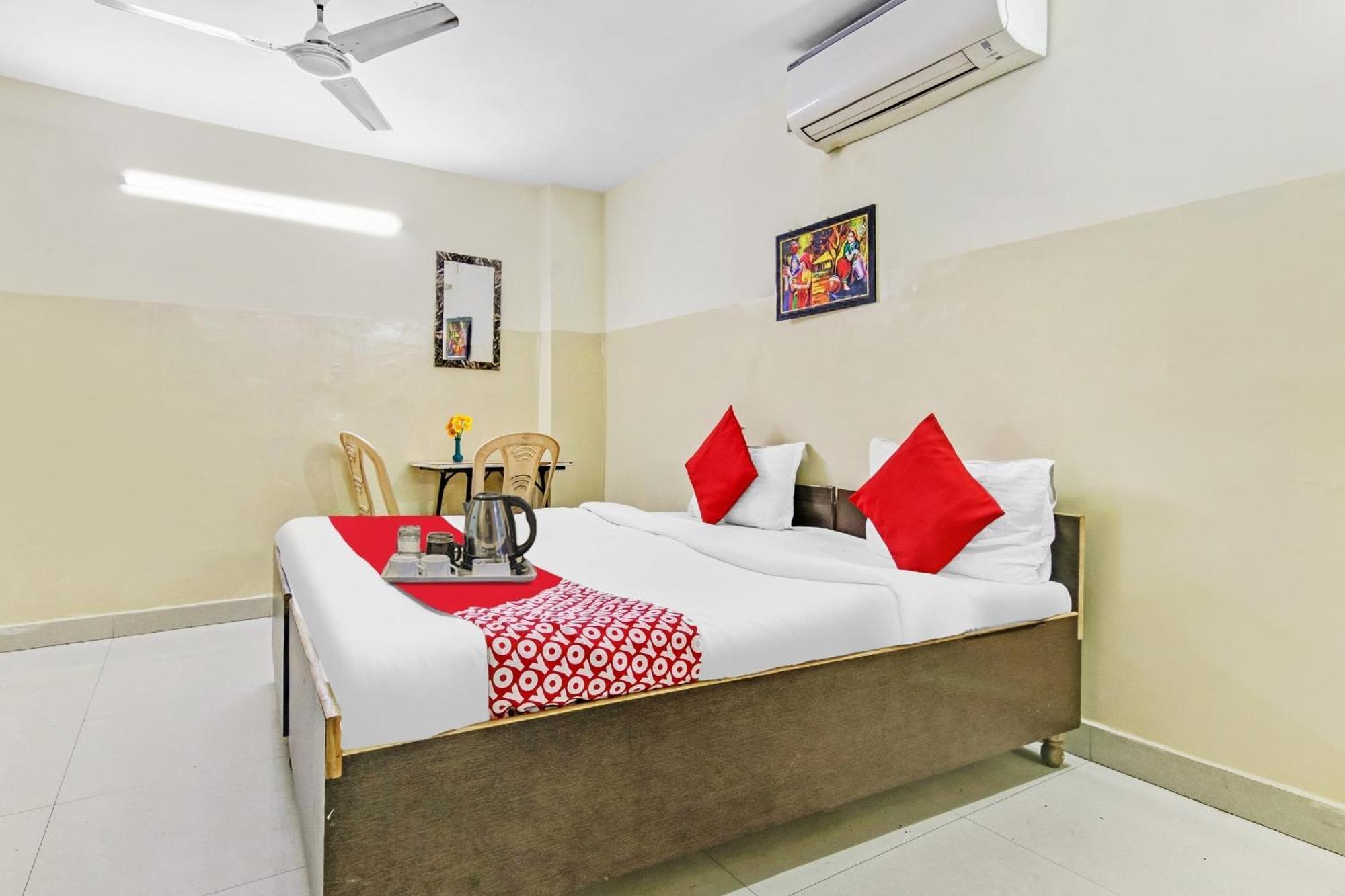 Super Hotel O Royal Green Nuova Delhi Esterno foto