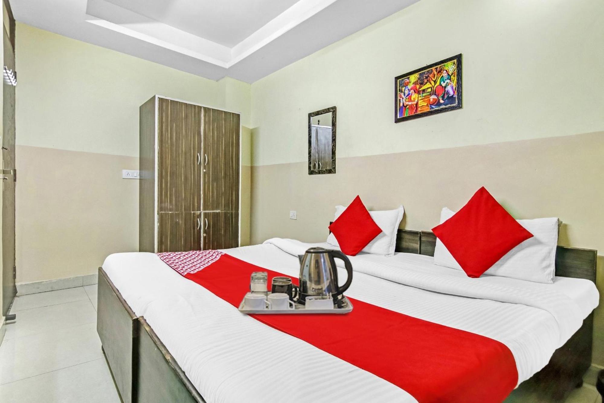 Super Hotel O Royal Green Nuova Delhi Esterno foto